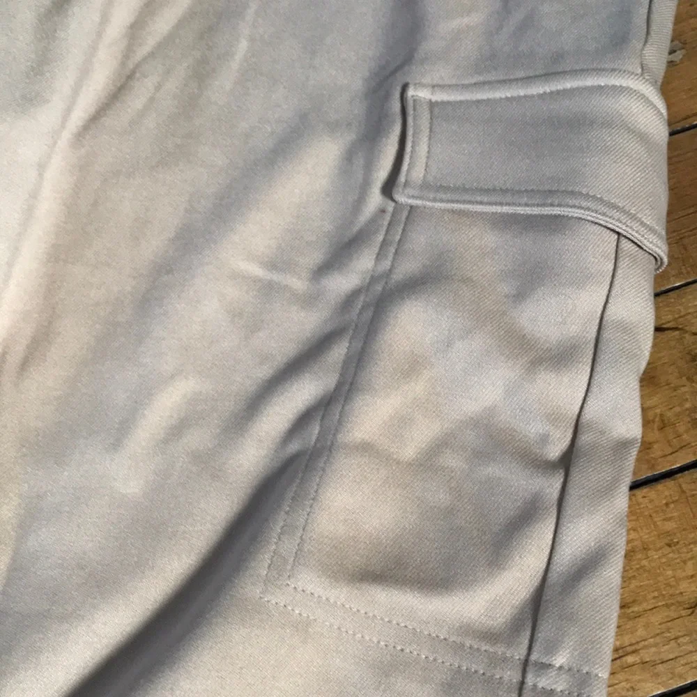 Simply‎ Vera Vera Wang Women's Beige Cargo Pants - Picture 5 of 8